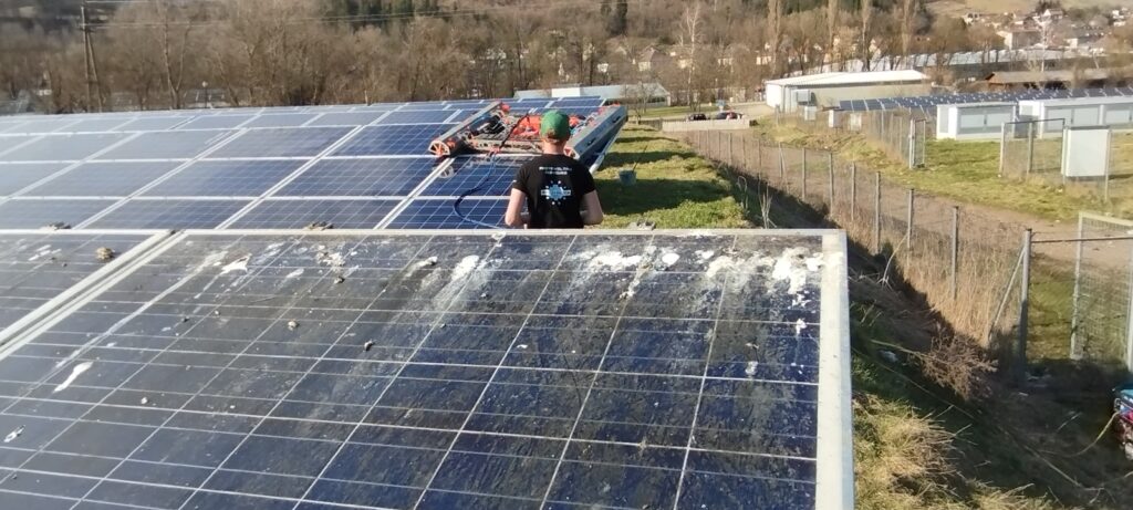 Photovoltaik Reinigung Solarpark