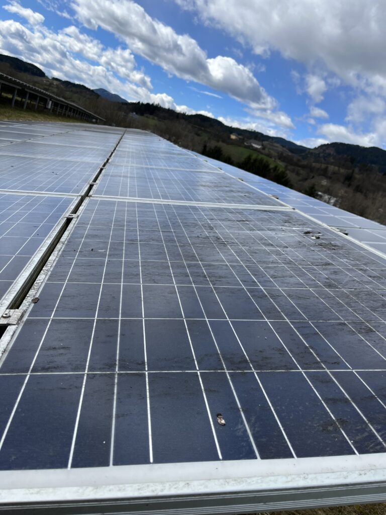 PV Reinigung in Österreich Solarpark
