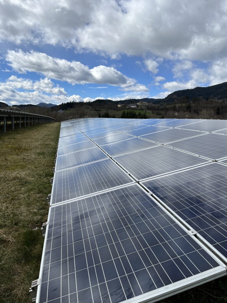 Photovoltaik Reinigung Solarpark Sauber